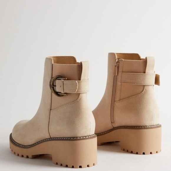 NWT Torrid Chelsea Side Buckle Bootie size 9 WW - Picture 3 of 7